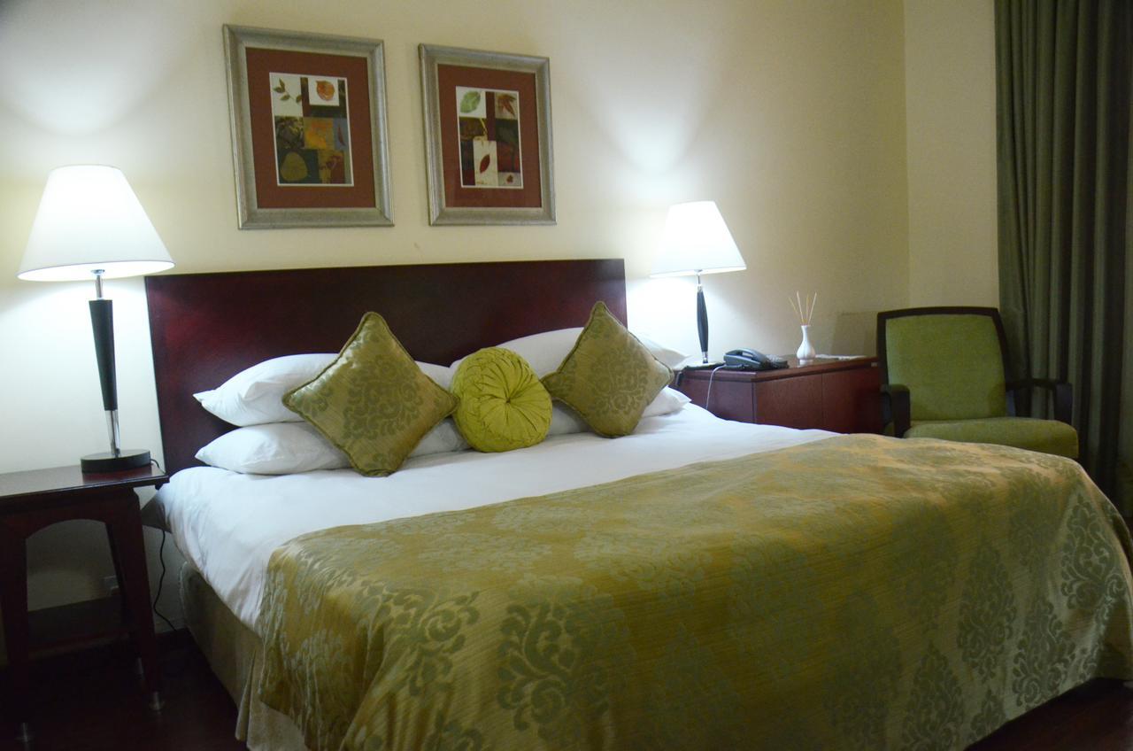 Oakwood Park Hotel Lekki Exterior foto